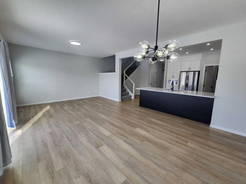 365 Edith Road Nw, Calgary, AB - Indoor Photo Showing Other Room