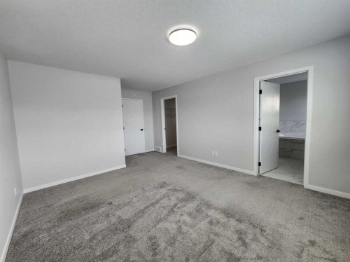 365 Edith Road Nw, Calgary, AB - Indoor Photo Showing Other Room