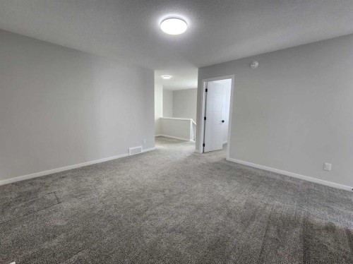 365 Edith Road Nw, Calgary, AB - Indoor Photo Showing Other Room