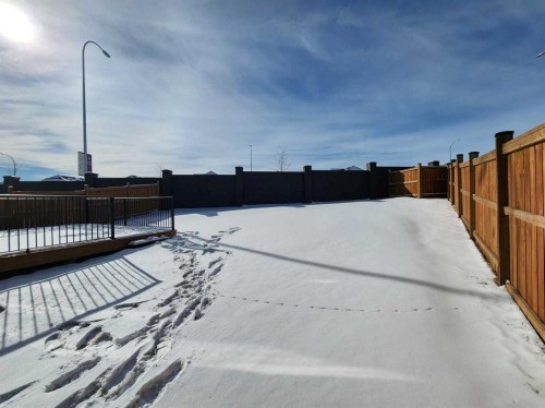 365 Edith Road Nw, Calgary, AB - Outdoor