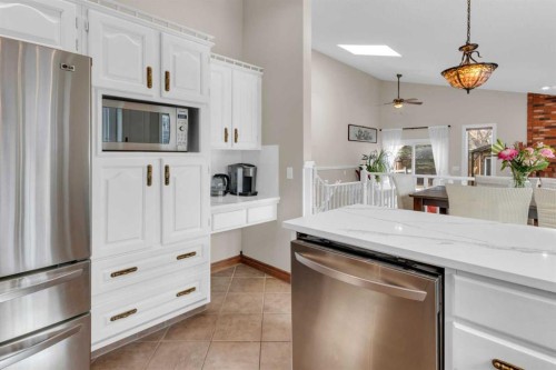 111 Edforth Place Nw, Calgary, AB - Indoor Photo Showing Kitchen With Stainless Steel Kitchen