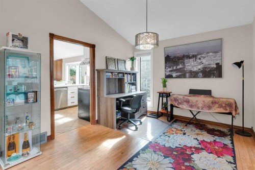 111 Edforth Place Nw, Calgary, AB - Indoor