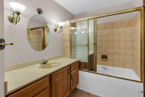 111 Edforth Place Nw, Calgary, AB - Indoor Photo Showing Bathroom