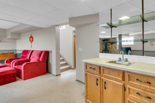 111 Edforth Place Nw, Calgary, AB - Indoor