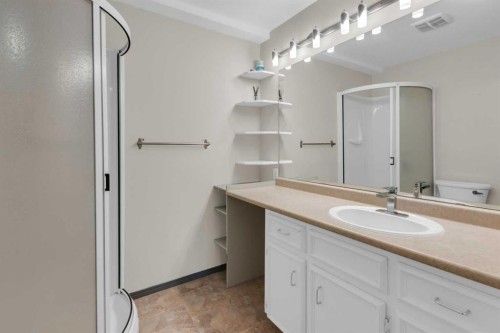 111 Edforth Place Nw, Calgary, AB - Indoor Photo Showing Bathroom