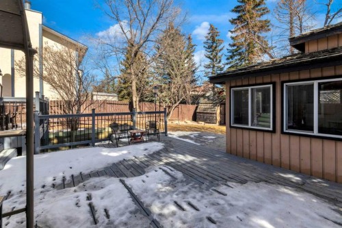 111 Edforth Place Nw, Calgary, AB - Outdoor