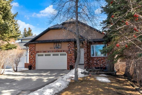 111 Edforth Place Nw, Calgary, AB - Outdoor