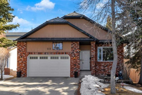 111 Edforth Place Nw, Calgary, AB - Outdoor