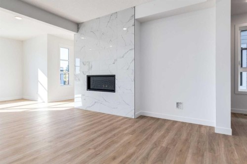 2520 21 Avenue Sw, Calgary, AB - Indoor With Fireplace