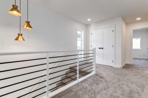 2520 21 Avenue Sw, Calgary, AB - Indoor Photo Showing Other Room