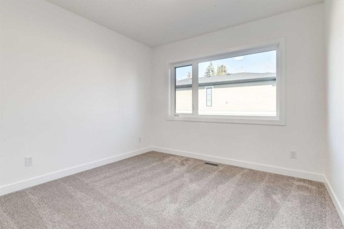 2520 21 Avenue Sw, Calgary, AB - Indoor Photo Showing Other Room