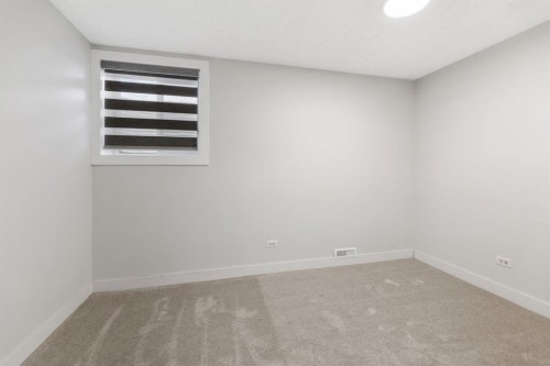 259 Manora Crescent Ne, Calgary, AB - Indoor Photo Showing Other Room