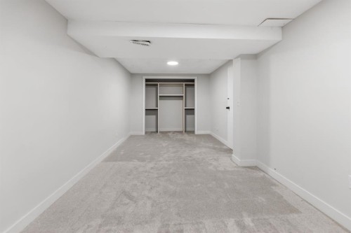259 Manora Crescent Ne, Calgary, AB - Indoor Photo Showing Other Room
