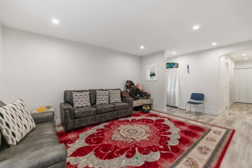 259 Manora Crescent Ne, Calgary, AB - Indoor