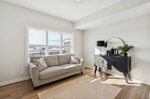 17 Gray Close, Sylvan Lake, AB - Indoor Photo Showing Living Room
