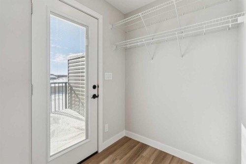 17 Gray Close, Sylvan Lake, AB - Indoor Photo Showing Other Room