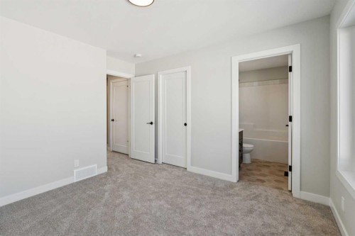 17 Gray Close, Sylvan Lake, AB - Indoor Photo Showing Other Room