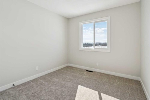 17 Gray Close, Sylvan Lake, AB - Indoor Photo Showing Other Room