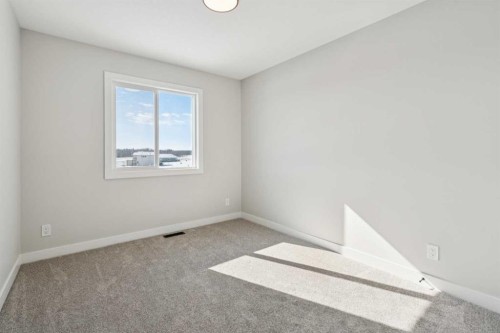 17 Gray Close, Sylvan Lake, AB - Indoor Photo Showing Other Room
