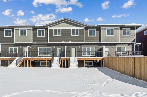 17 Gray Close, Sylvan Lake, AB - Outdoor With Facade