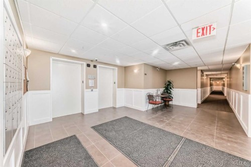 206-1005B Westmount Drive, Strathmore, AB - Indoor Photo Showing Other Room