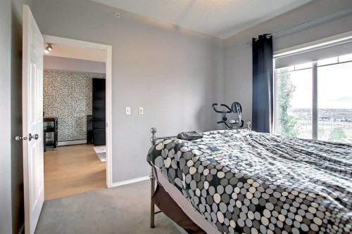 9303-70 Panamount Drive Nw, Calgary, AB - Indoor Photo Showing Bedroom
