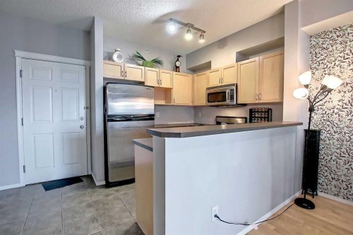 9303-70 Panamount Drive Nw, Calgary, AB - Indoor Photo Showing Kitchen