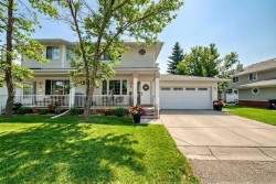 63 Sierra Morena Gardens SW Calgary, AB T3H 3P4