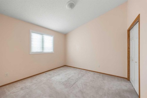 302 Arbour Ridge Park Nw, Calgary, AB - Indoor Photo Showing Other Room