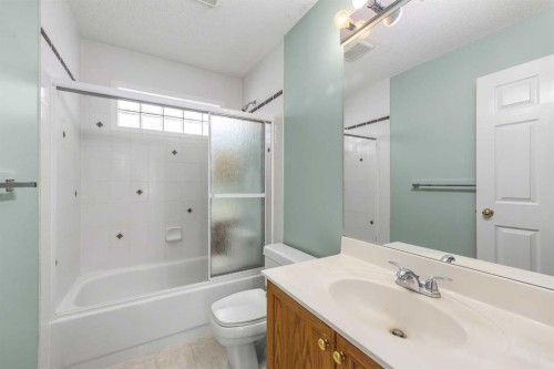 302 Arbour Ridge Park Nw, Calgary, AB - Indoor Photo Showing Bathroom