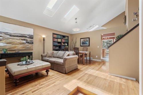212 Sirocco Place Sw, Calgary, AB - Indoor Photo Showing Living Room