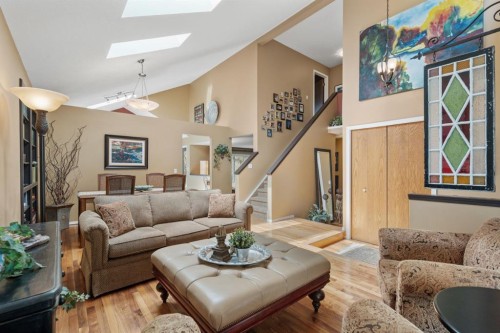 212 Sirocco Place Sw, Calgary, AB - Indoor Photo Showing Living Room
