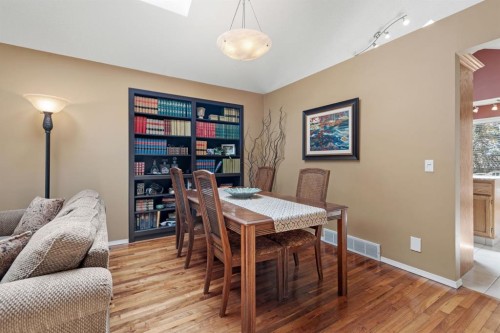 212 Sirocco Place Sw, Calgary, AB - Indoor Photo Showing Dining Room