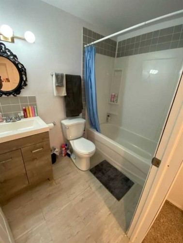 10614 Cityscape Drive Ne, Calgary, AB - Indoor Photo Showing Bathroom