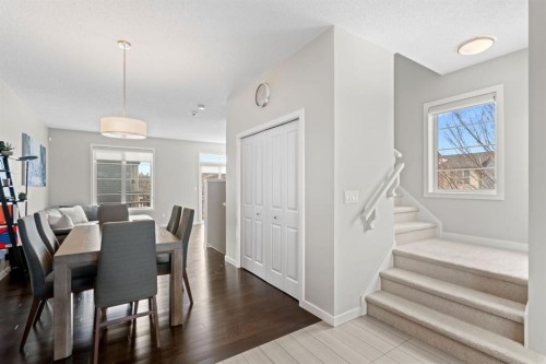 102 Walden Circle Se, Calgary, AB - Indoor Photo Showing Dining Room