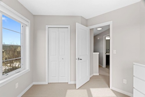 102 Walden Circle Se, Calgary, AB - Indoor Photo Showing Other Room