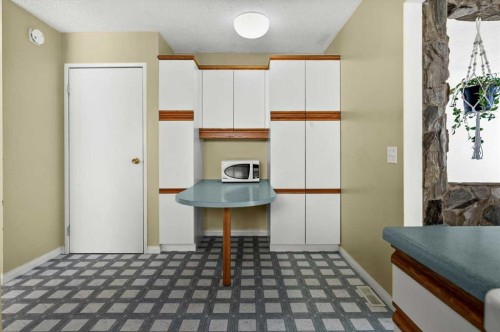 96 Jensen Crescent Ne, Airdrie, AB - Indoor Photo Showing Other Room