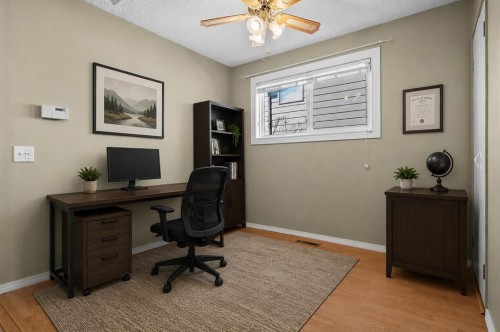 96 Jensen Crescent Ne, Airdrie, AB - Indoor Photo Showing Office