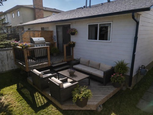 96 Jensen Crescent Ne, Airdrie, AB - Outdoor With Deck Patio Veranda With Exterior