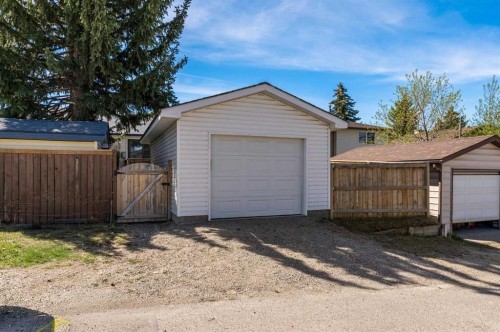 96 Jensen Crescent Ne, Airdrie, AB - Outdoor