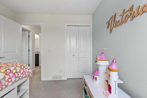 1303 New Brighton Park Se, Calgary, AB - Indoor Photo Showing Other Room