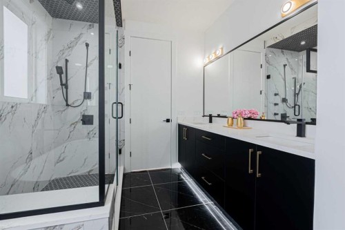 137 Saddlecrest Circle Ne, Calgary, AB - Indoor Photo Showing Bathroom