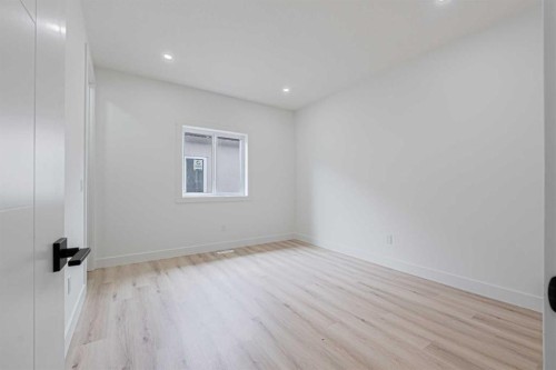 137 Saddlecrest Circle Ne, Calgary, AB - Indoor Photo Showing Other Room