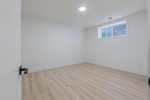 137 Saddlecrest Circle Ne, Calgary, AB - Indoor Photo Showing Other Room