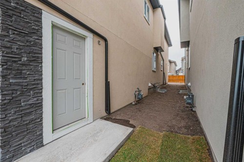 137 Saddlecrest Circle Ne, Calgary, AB - Outdoor With Exterior