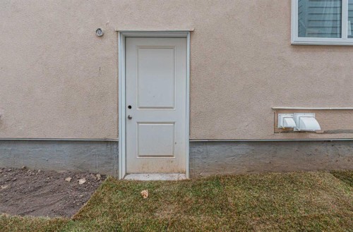 137 Saddlecrest Circle Ne, Calgary, AB - Outdoor With Exterior