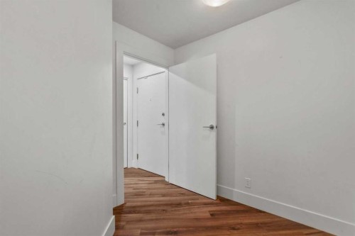 110-510 Edmonton Trail Ne, Calgary, AB - Indoor Photo Showing Other Room