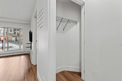 110-510 Edmonton Trail Ne, Calgary, AB - Indoor
