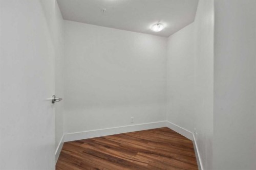 110-510 Edmonton Trail Ne, Calgary, AB - Indoor Photo Showing Other Room