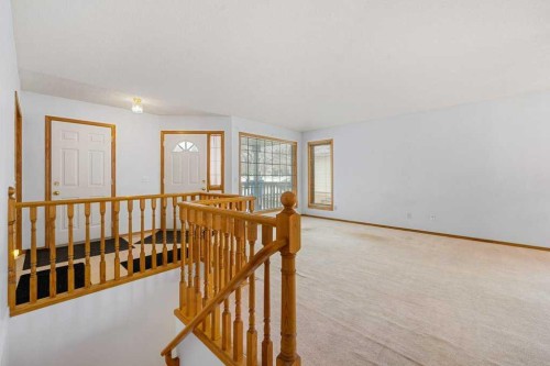 9119 Scurfield Drive Nw, Calgary, AB - Indoor Photo Showing Other Room